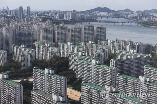 금융당국 '돈줄 죄기'에 아파트 매수심리 3주 연속 꺾여