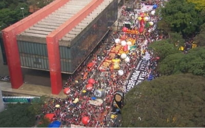 '대통령 탄핵' 구호 뒤덮인 브라질…전국 대도시서 연쇄 시위