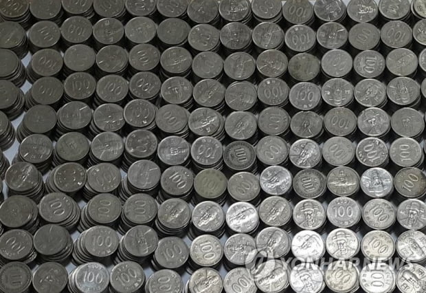 '잠자는 동전' 국민 1인당 450개…작년 새 동전 찍는데 181억원
