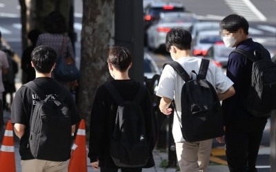 '일상회복' 따른 등교 확대에 "학교 가도 걱정, 안 가도 걱정"