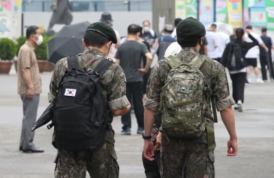 "백신 다 맞았는데…" 연천 군부대서 무더기 돌파감염 '비상'