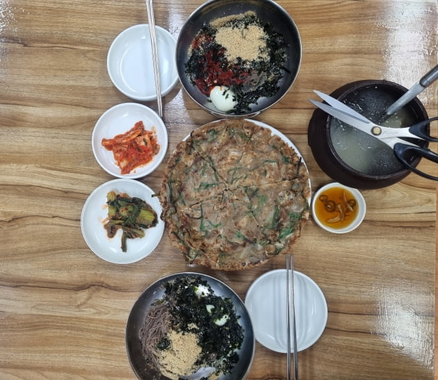 '뜨거운' 과천 오피스텔과 '차디찬' 동치미막국수 [이송렬의 맛동산]