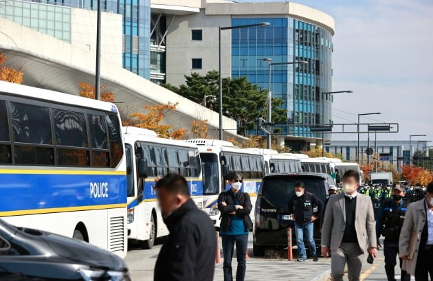 민노총 주말 집회만 9건…경찰, 요소수 가뭄에 "걸어가서라도 대응"