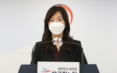北·中 철도운행 재개 후 8일만에 중단?…통일부 "아직 준비중"