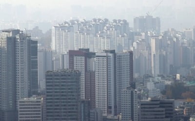 무섭게 치솟는 서울 아파트 월세…매매·전세는 주춤