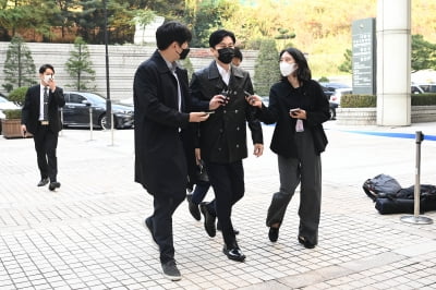 [포토] 양현석, '마약 수사 무마 혐의 YG 법정 출석'