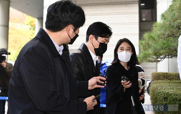 [포토] 양현석, '마약 구매 수사 무마 혐의 질문에는 묵묵 부답'