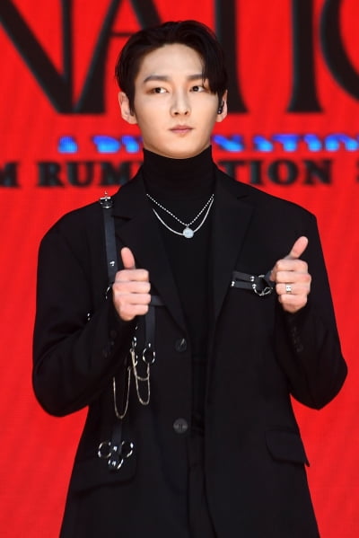 [포토] SF9 주호, '부상으로 컨디션이 안좋아요~'