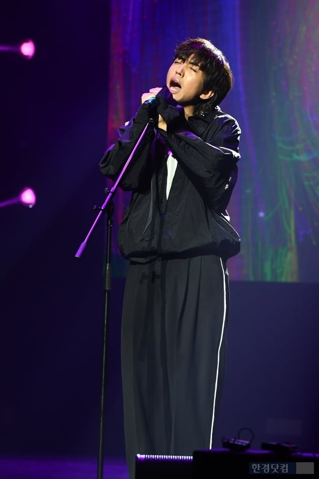 [포토] 이승윤, '열창하는 모습이 멋지네~'