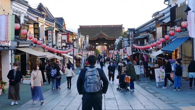 나가노 역에서 젠코지를 잇는 오모테산도 거리 / JAPAN NOW