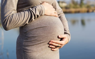 임신 직전 비만 女, 어쩌나…아이에게 '이것' 위험 높인다