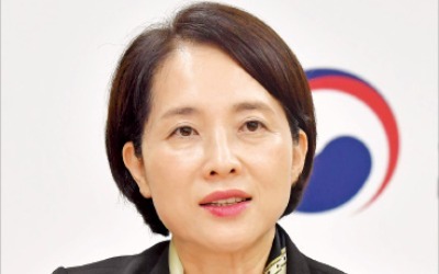 유은혜 "가상현실·증강현실 활용…학생들 수업에 더 능동적 참여"