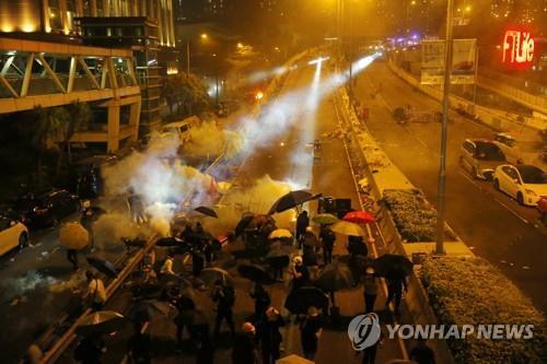 "홍콩서 대학에 CCTV 설치하고 보안법 강의 시작"