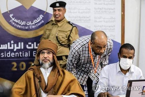 독재자 카다피 아들에 군벌사령관까지…리비아 대선 전망 불투명