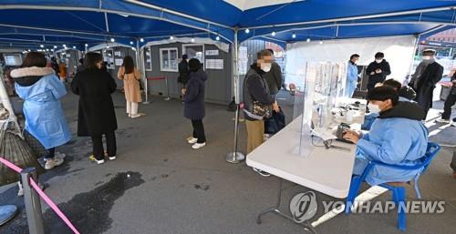 충북 어제 33명 확진…위중증 병상 가동률 90.6%