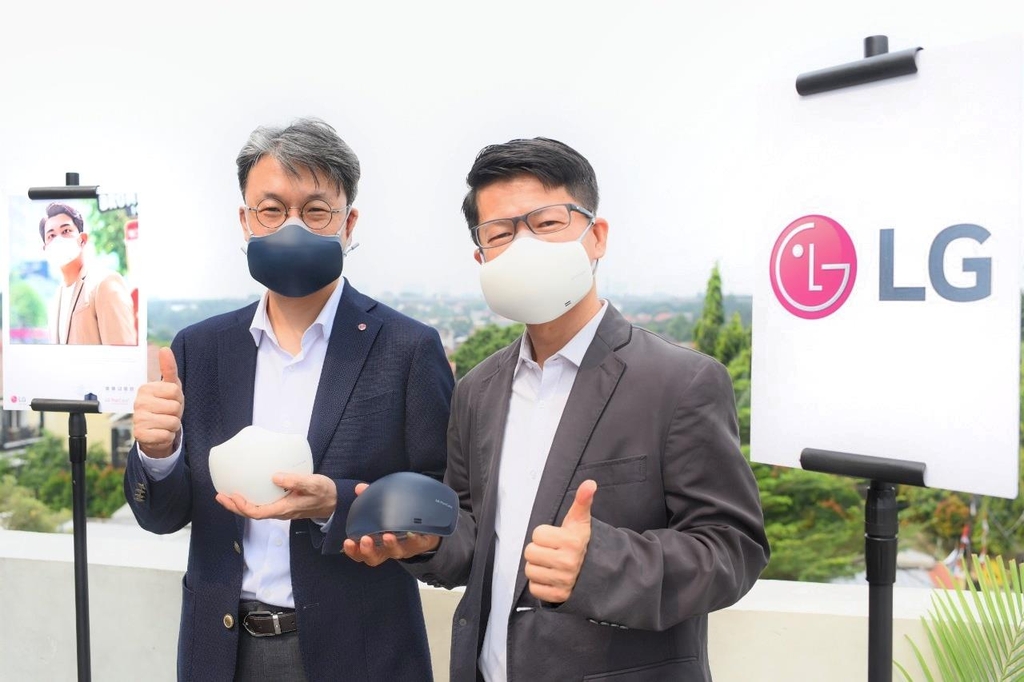 LG전자, 배드민턴 인니오픈에 공기청정 '전자식 마스크' 지원