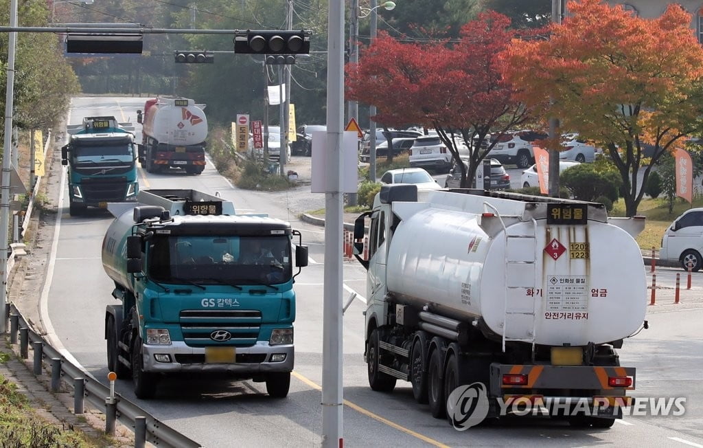 [특징주] 요소수發 '물류마비' 우려…관련주 '강세'