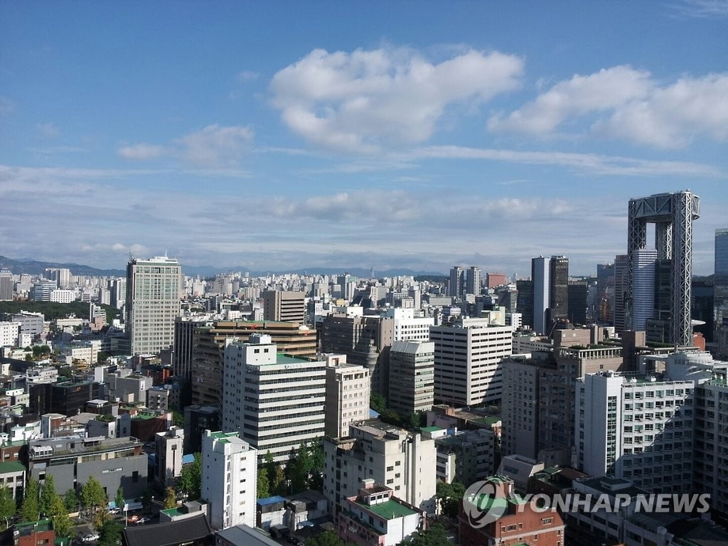 "다 막히자 돈 몰리네"...매매만 35조 '역대 최대'