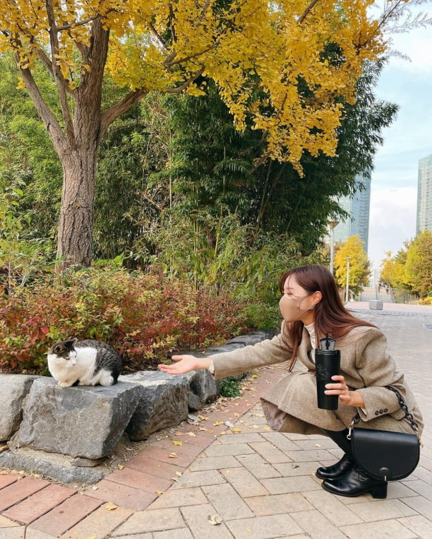 '박성광♥' 이솔이, '핫플' 용산공원 대기줄에 놀라 "서울숲"…'인간 가을' 변신 [TEN★]