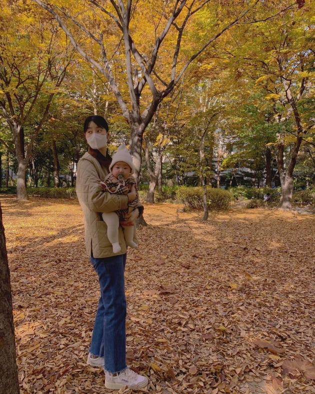 '검사♥' 한지혜 "윤슬이 첫 가을, 커플룩"…성유리도 부러워하는 모녀 [TEN★]