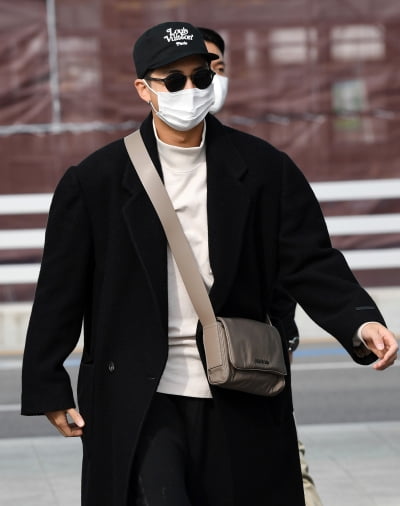 [TEN 포토] 방탄소년단 RM '선그라스가 포인트'
