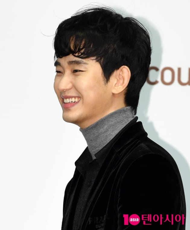[TEN 포토] 김수현 '만찢남의 미소'