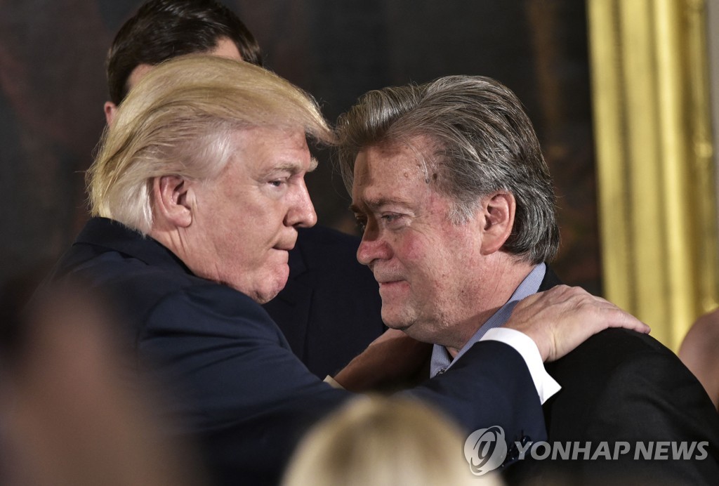 트럼프 책사 스티브 배넌, '의회 폭동 사태' 증언 거부로 기소