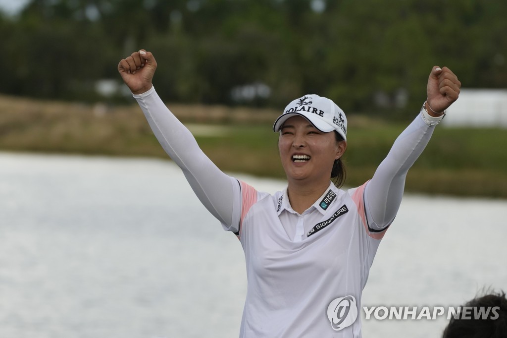 LPGA 투어 올해의 선수·상금왕 고진영 "연습 많이 못 했는데…"