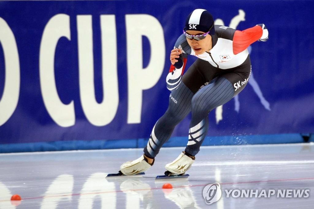 빙속 김민석, 1차 월드컵 1,500ｍ 금메달…'0.039초차 우승'