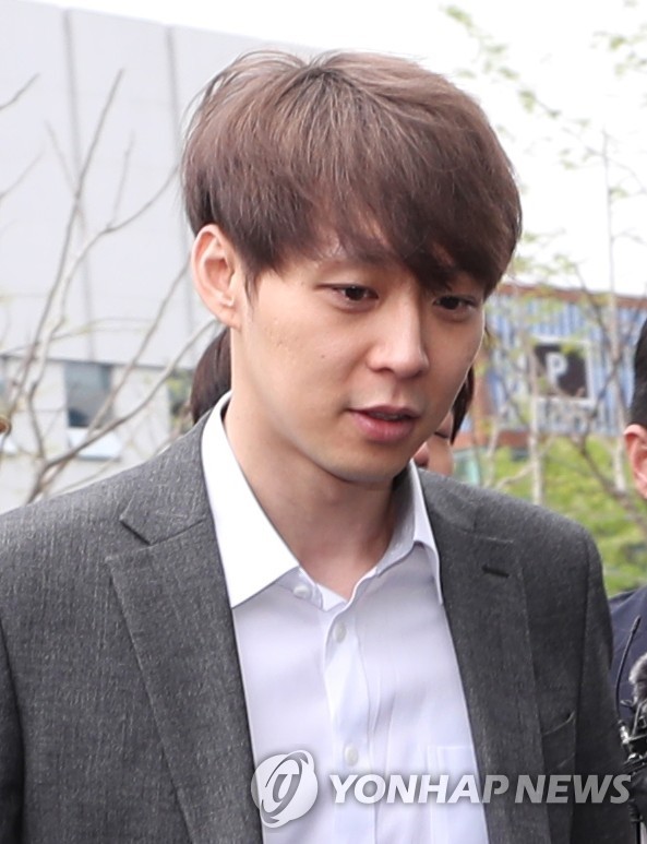 박유천, 활동길 막히나…법원, 방송·연예 금지 가처분 인용