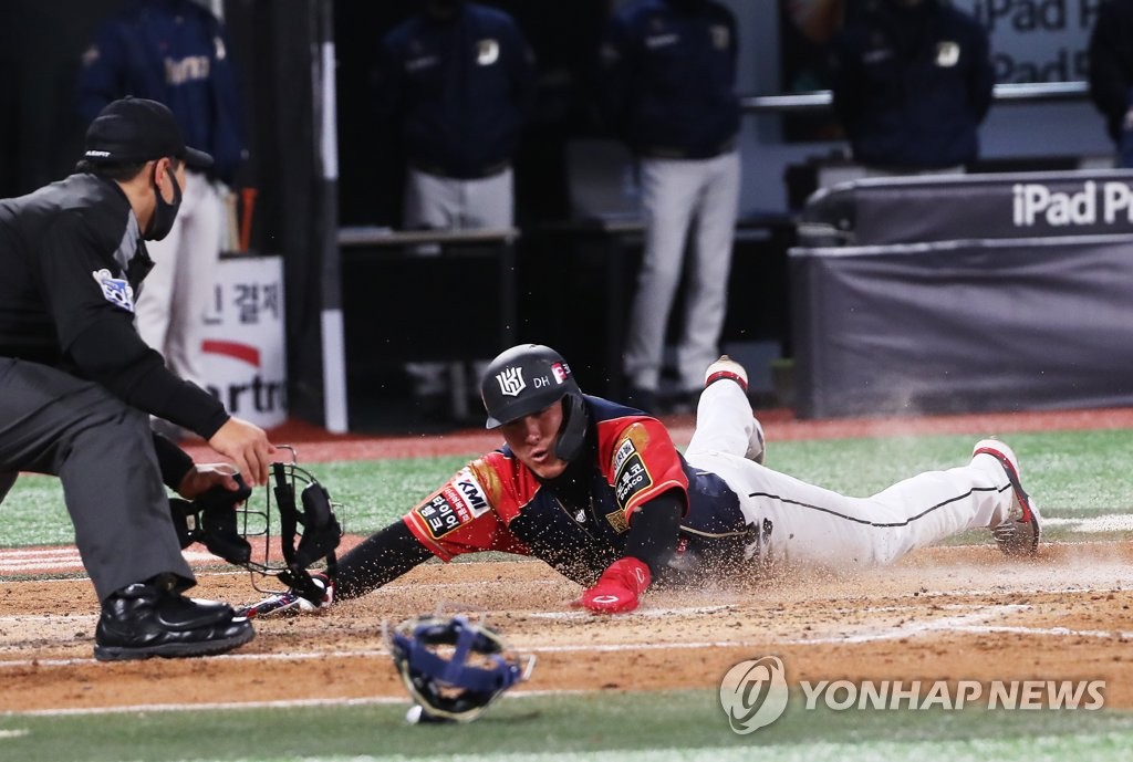 마흔살 유한준이 몸을 던졌다…그러자 살아난 kt '우승 에너지'