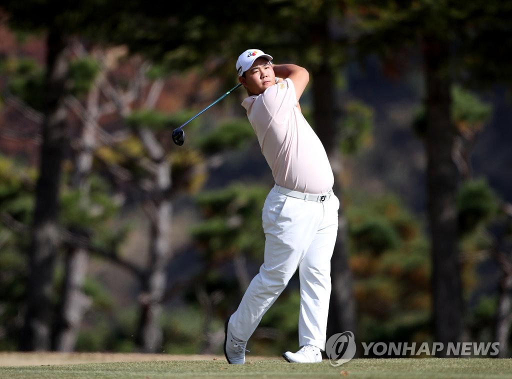 KPGA 투어 최초 10대 상금왕 김주형 "미국 도전 계속하겠다"