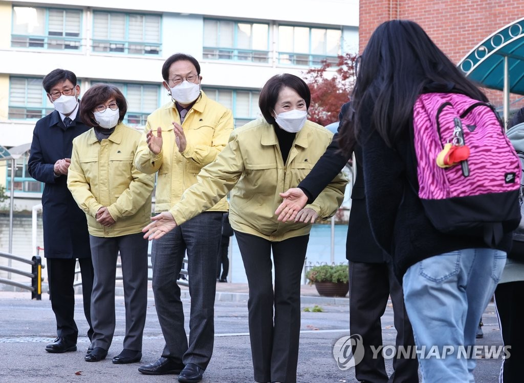 [연합시론] 전국 유·초중고 전면 등교…위드코로나 기대와 우려