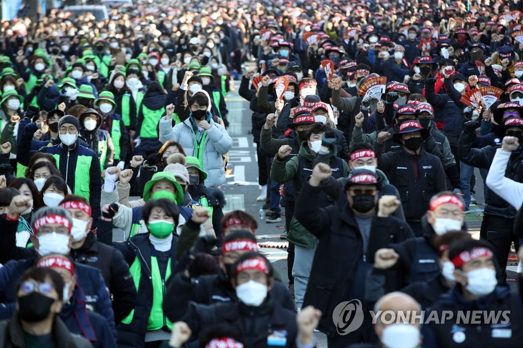 민주노총 공공운수노조 1만명 여의도 집회…교통 혼잡(종합)