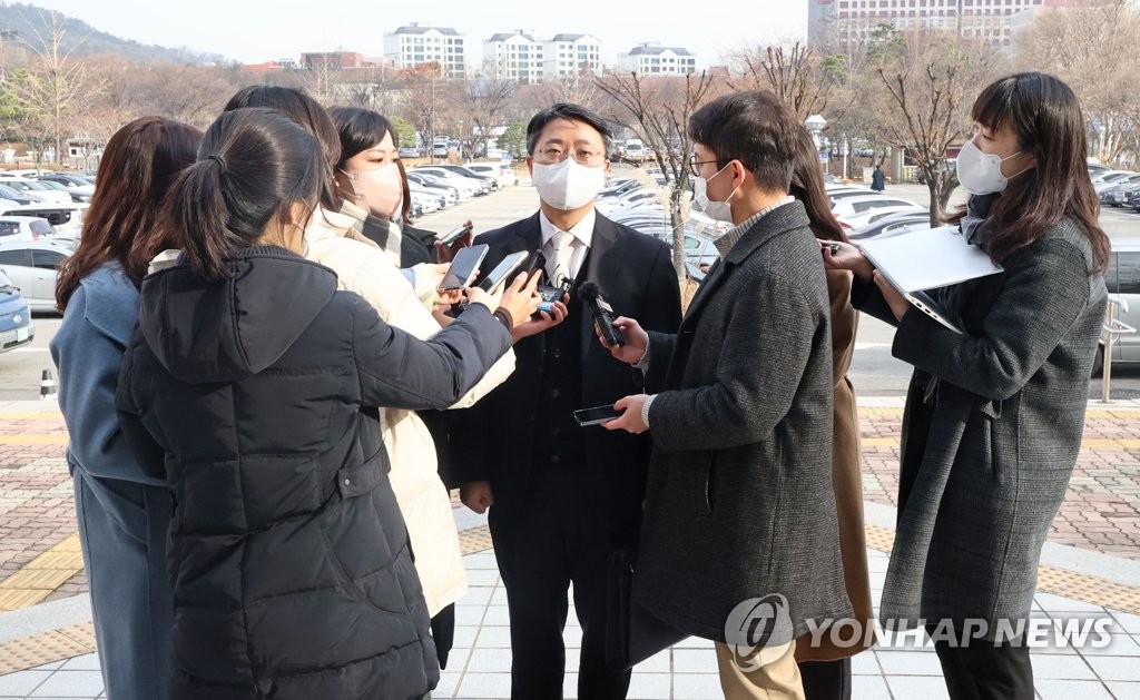 '고발사주'도 바쁜데…공수처, '공소장 유출' 수사로 논란 자초