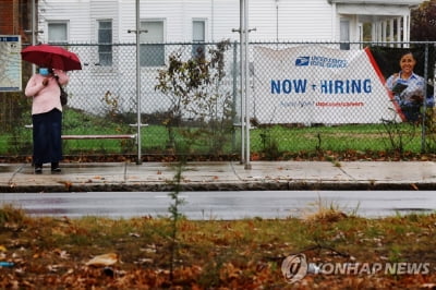 미 신규 실업수당 27만건…코로나 사태 후 최저치