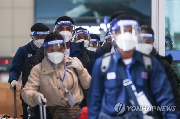 네덜란드·독일서 입국한 2명 확진…"오미크론 여부 분석 중"