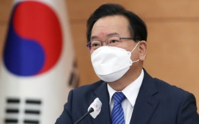 신발 끈 고쳐매는 국무위원들…28일 총리공관서 간담회