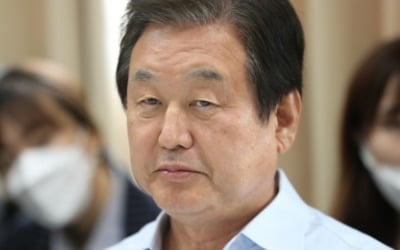 "김무성, '가짜 수산업자'에게 렌터카 받아"…검찰 송치 