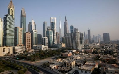 UAE, 세계 최초 주 4.5일 근무제 도입…내년 1월 1일부터
