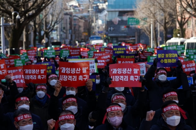 쌀값 2년전보다 13% 올랐는데…이재명 "가격하락해 시장격리 필요"[강진규의 데이터너머]