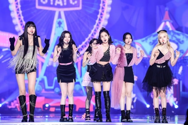 [포토] 스테이씨, '눈 뗄 수 없는 깜찍함' (2021 SBS 가요대전)