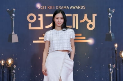 [포토] 고민시, '느낌있게~'(2021 KBS 연기대상)