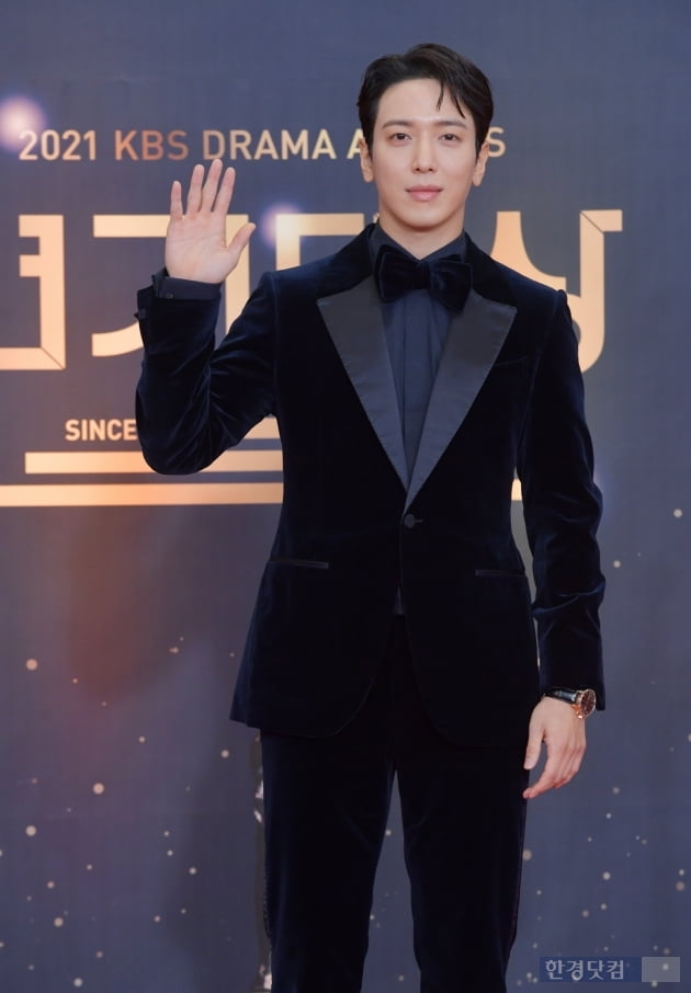 [포토] 정용화, '배우 느낌 물씬~'(2021 KBS 연기대상)