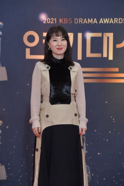 [포토] 황영희, '믿고 보는 배우'(2021 KBS 연기대상)