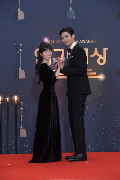  박은빈-로운, '베스트 커플상 주세요'(2021 KBS 연기대상)