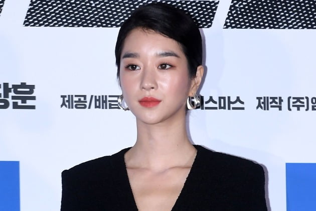 '가스라이팅 논란' 서예지, 현 소속사와 재계약…복귀 박차