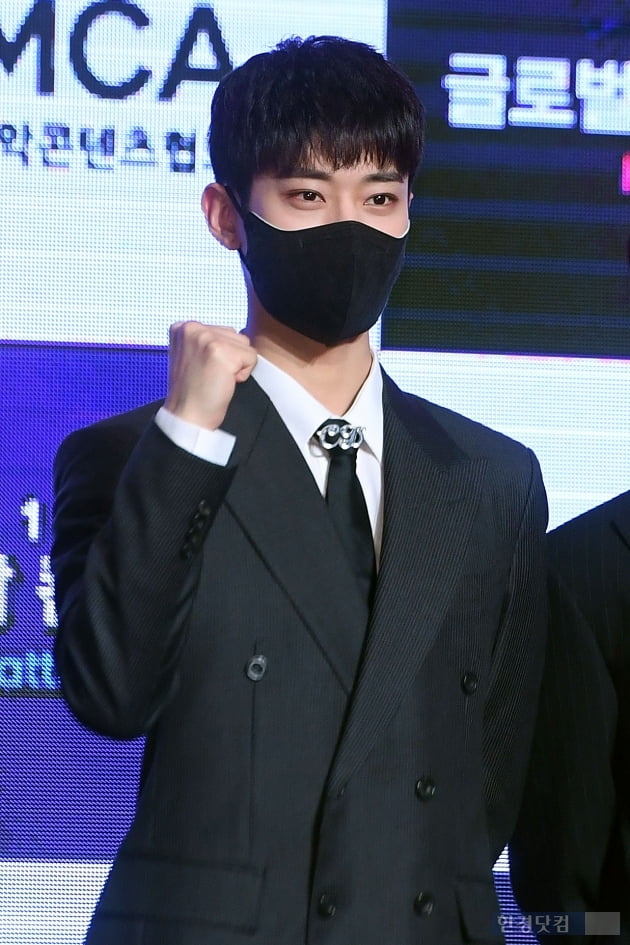 [포토] AB6IX 김동현, '선 굵은 잘생김'