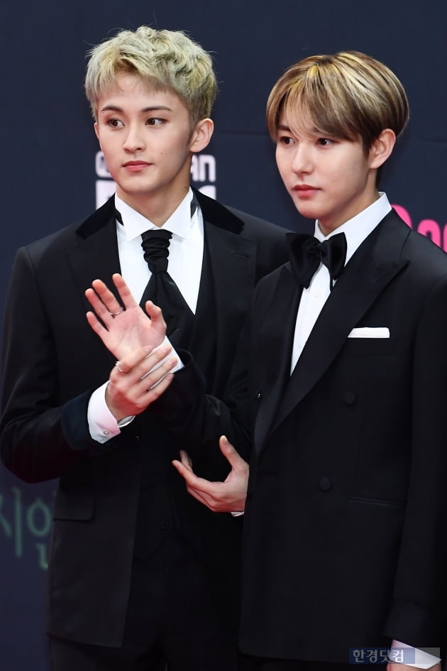 [포토] NCT 마크, '런쥔아 손들고 인사해야지~' (2021 MAMA)