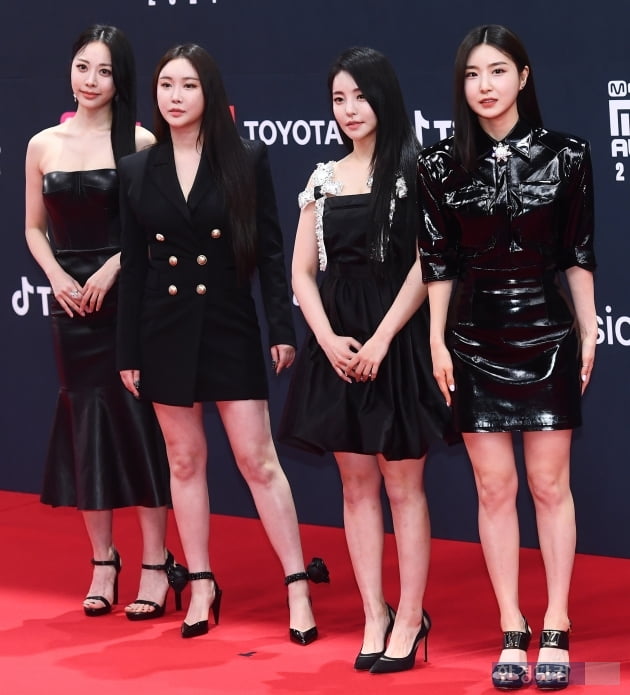 [포토] 브레이브걸스, '블랙 의상도 멋지게 소화' (2021 MAMA)